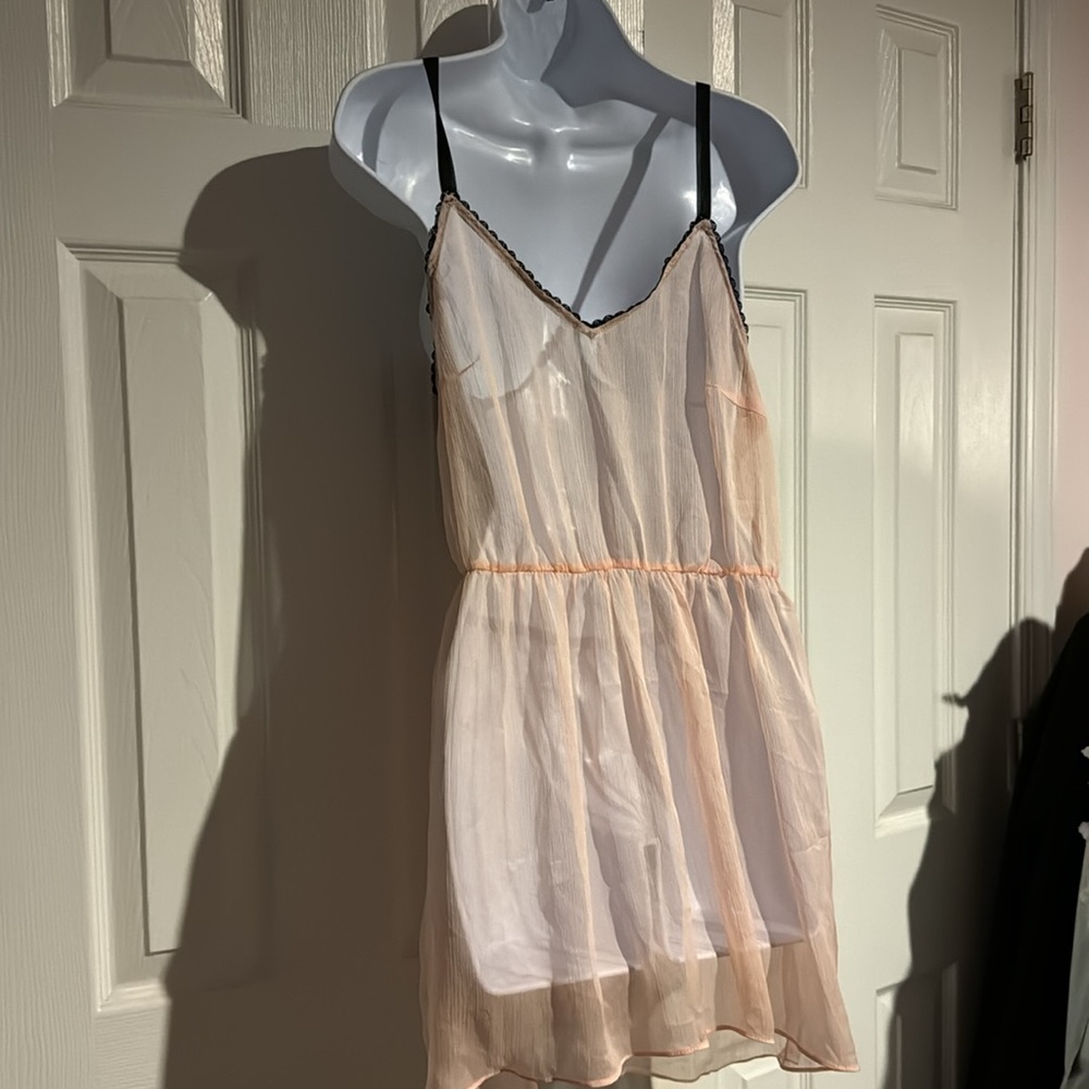 Black and baby pink top - Picture 2 of 3